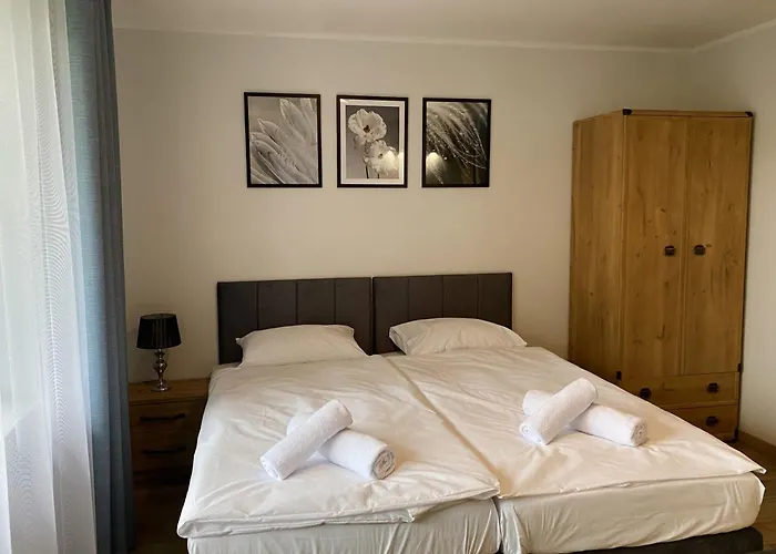 Platanowe Wzgorze アパート *