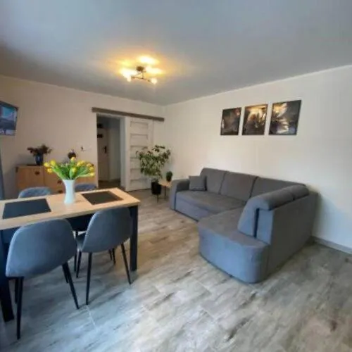 Platanowe Wzgorze アパート *